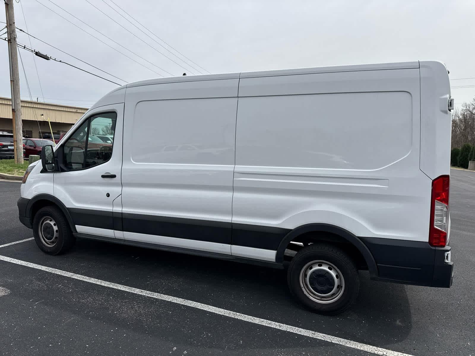 2023 Ford Transit Cargo Van T250 MD RF RWD