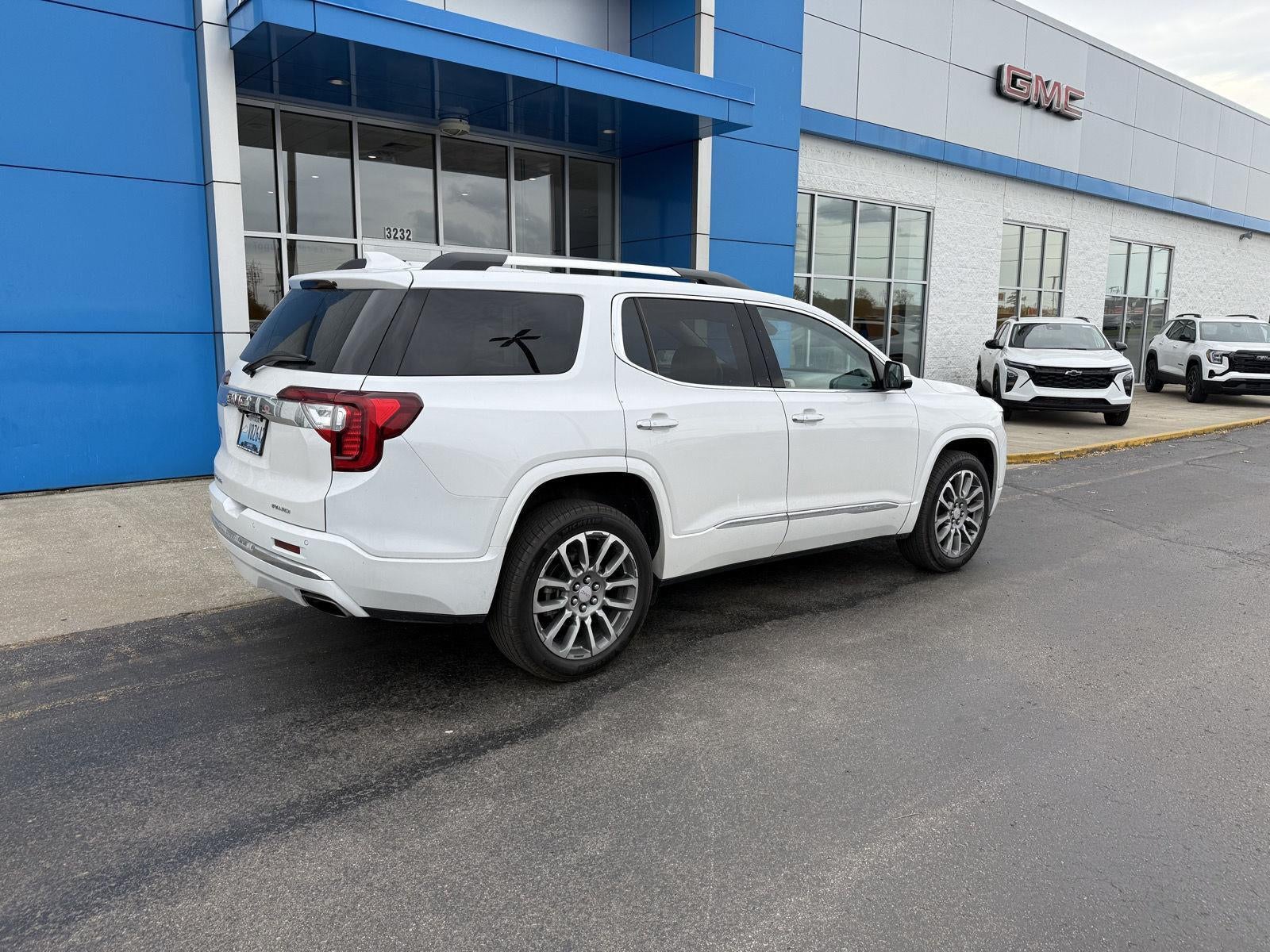 2023 GMC Acadia Denali