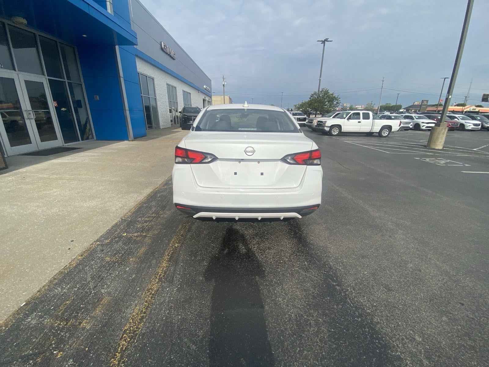 2023 Nissan Versa SV