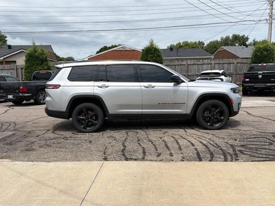 2023 Jeep Grand Cherokee L Altitude
