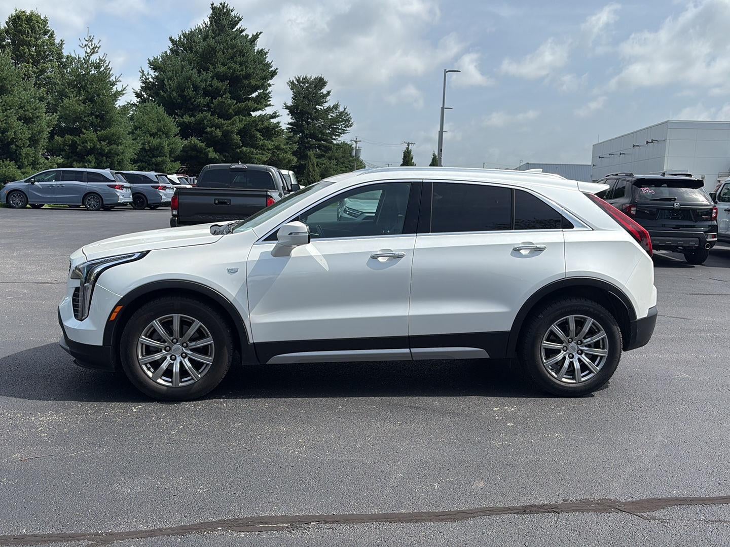 2023 Cadillac XT4 FWD Premium Luxury