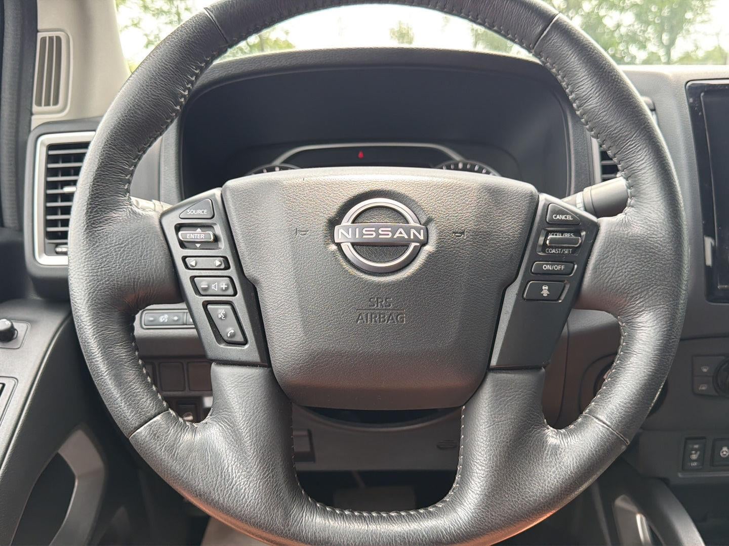 2024 Nissan Frontier SL