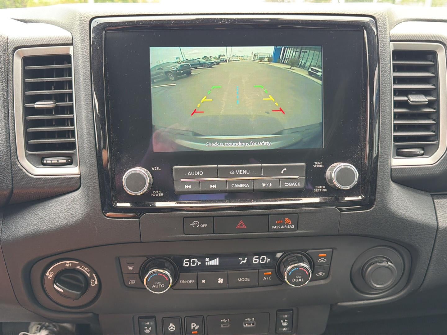 2024 Nissan Frontier SL