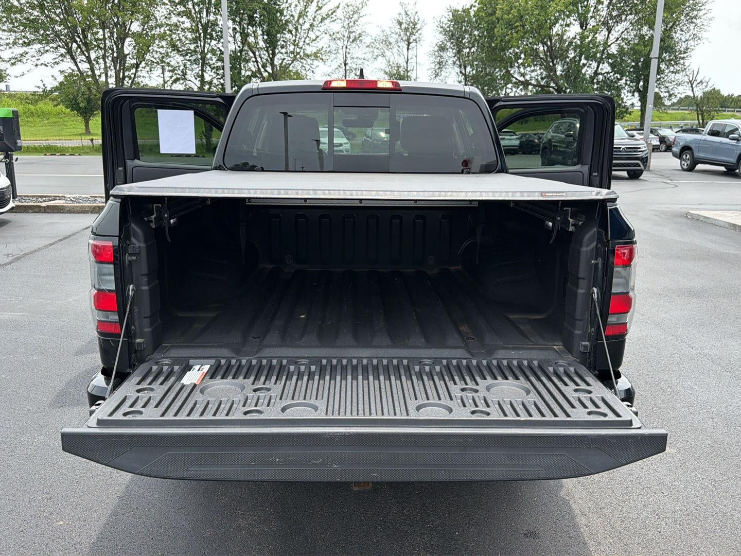 2024 Nissan Frontier SL