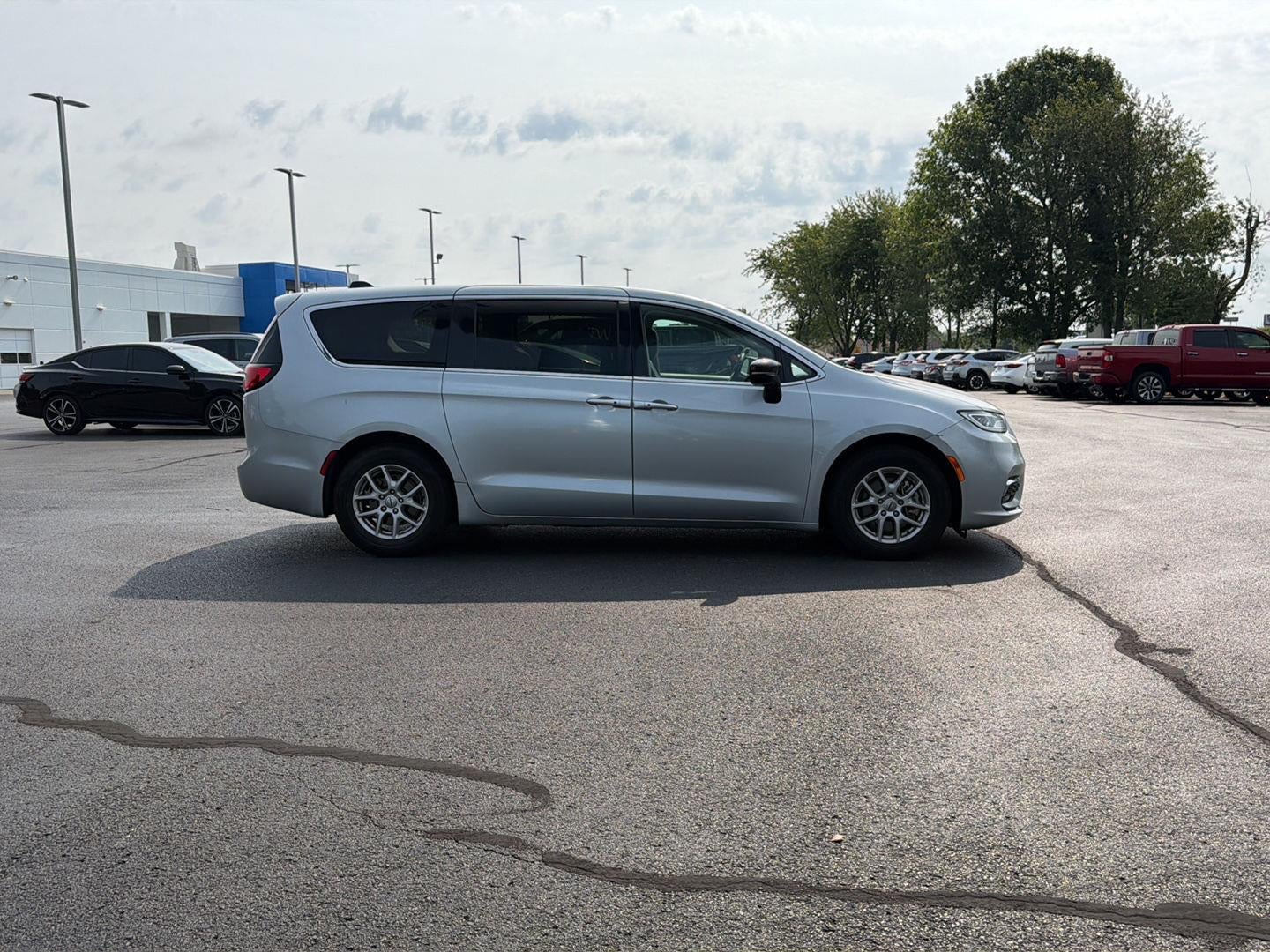 2024 Chrysler Pacifica Touring L