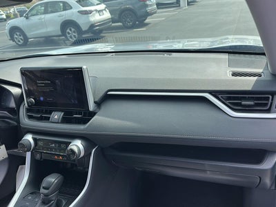 2025 TOYOTA TRUCK RAV4 HYBRID LE