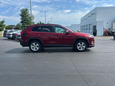 2020 Toyota RAV4 XLE