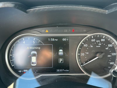 2023 Nissan VERSA SR