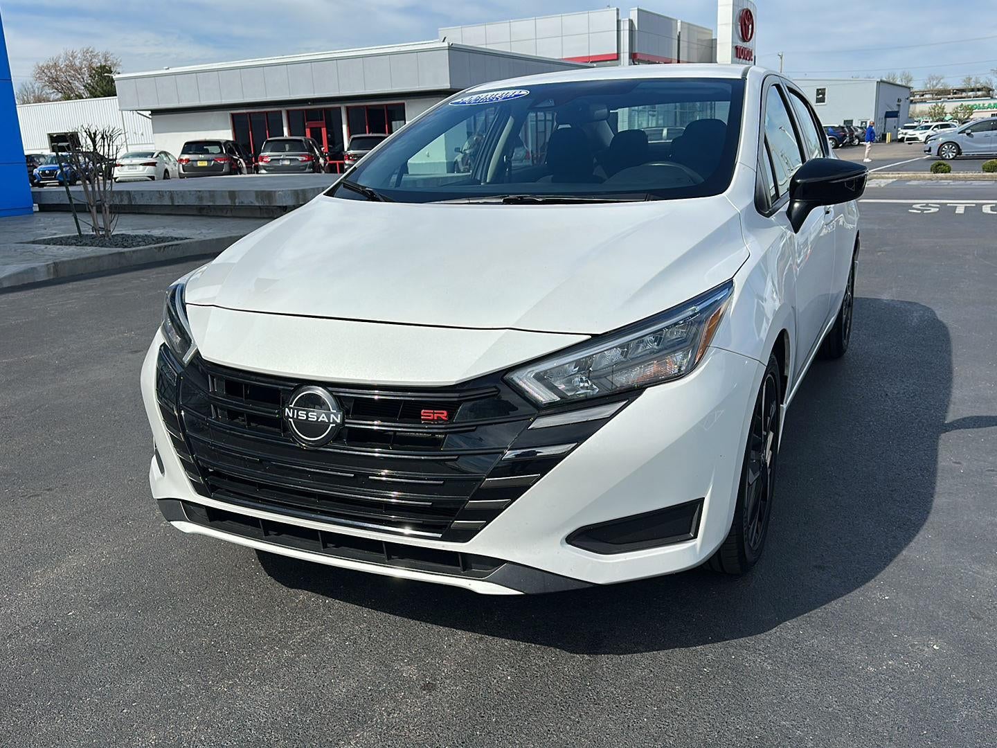 2023 Nissan VERSA SR