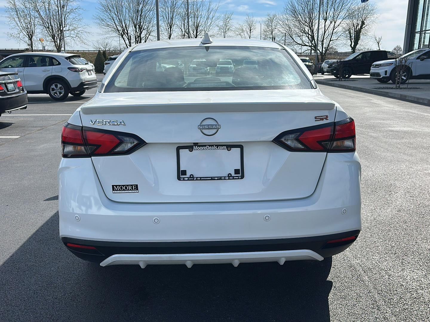 2023 Nissan VERSA SR