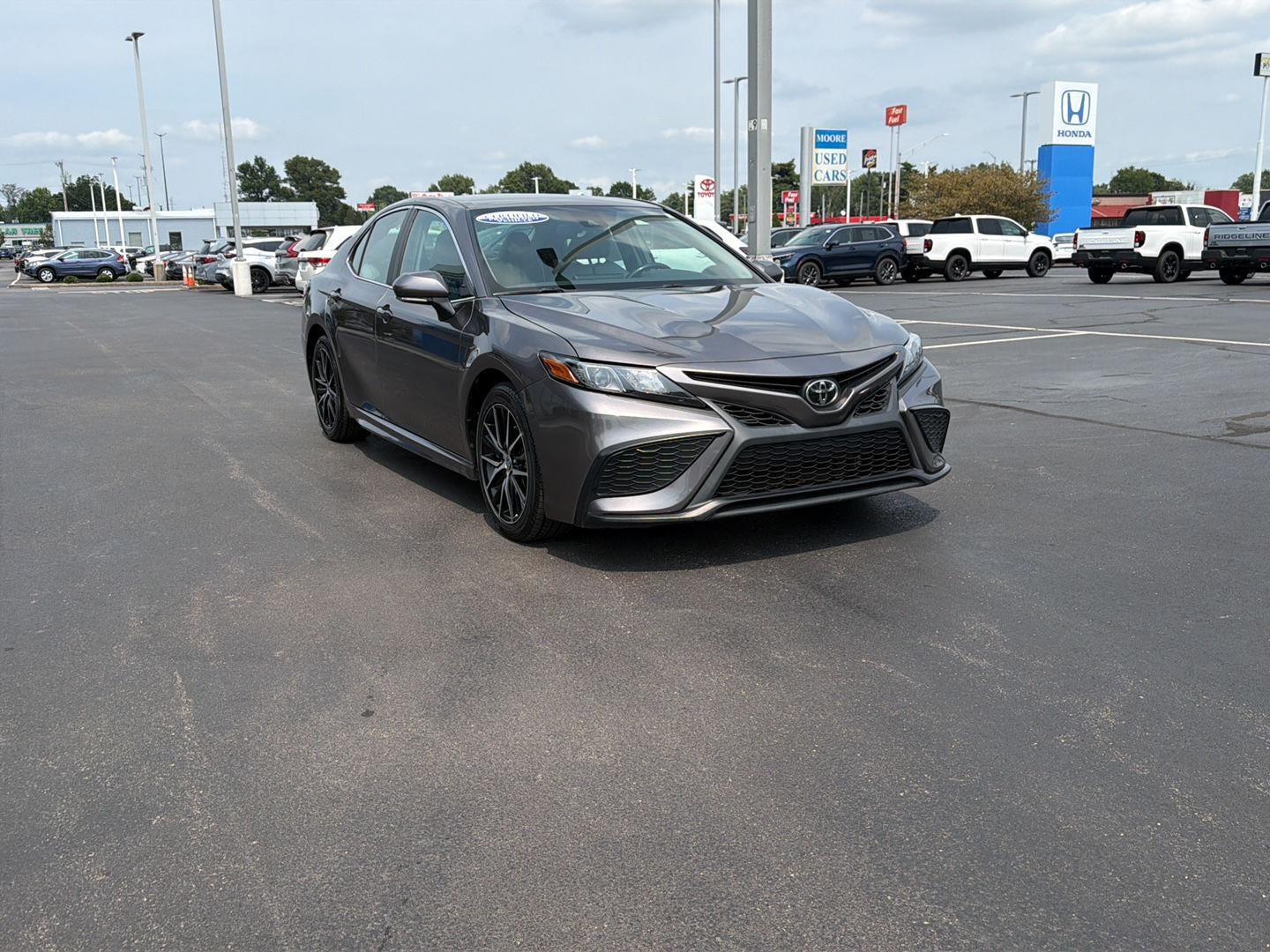 2024 Toyota Camry SE