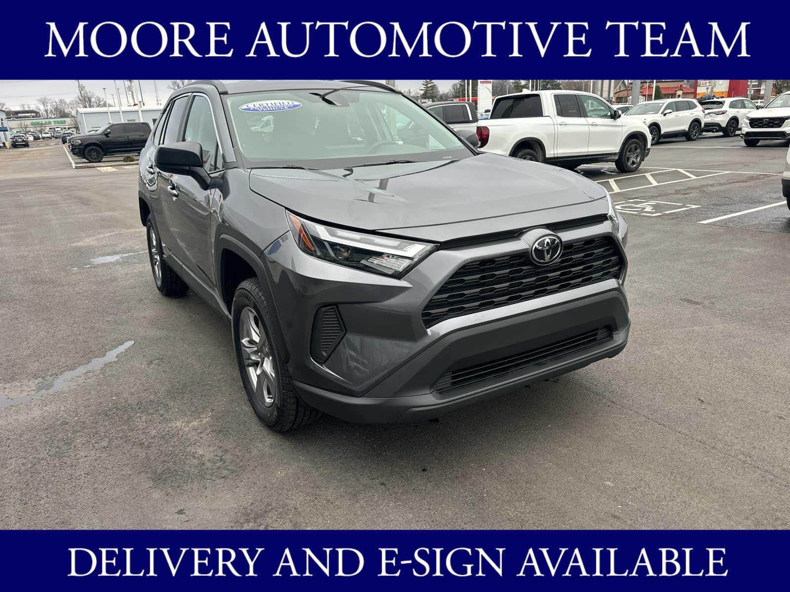 2025 TOYOTA TRUCK RAV4 HYBRID LE