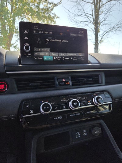 2023 Honda Pilot EX-L w/Rear Captain's Chairs