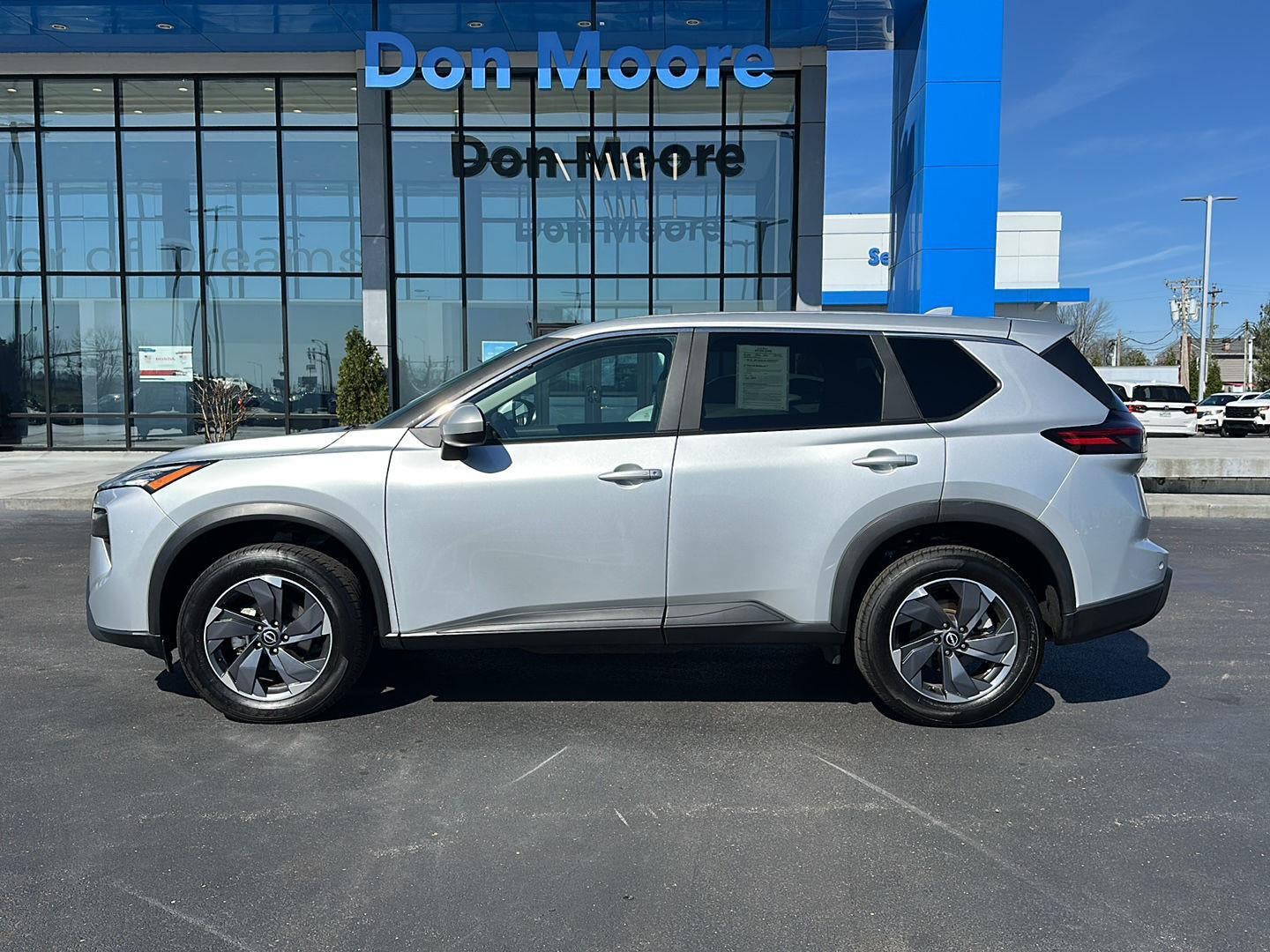 2025 Nissan ROGUE SV