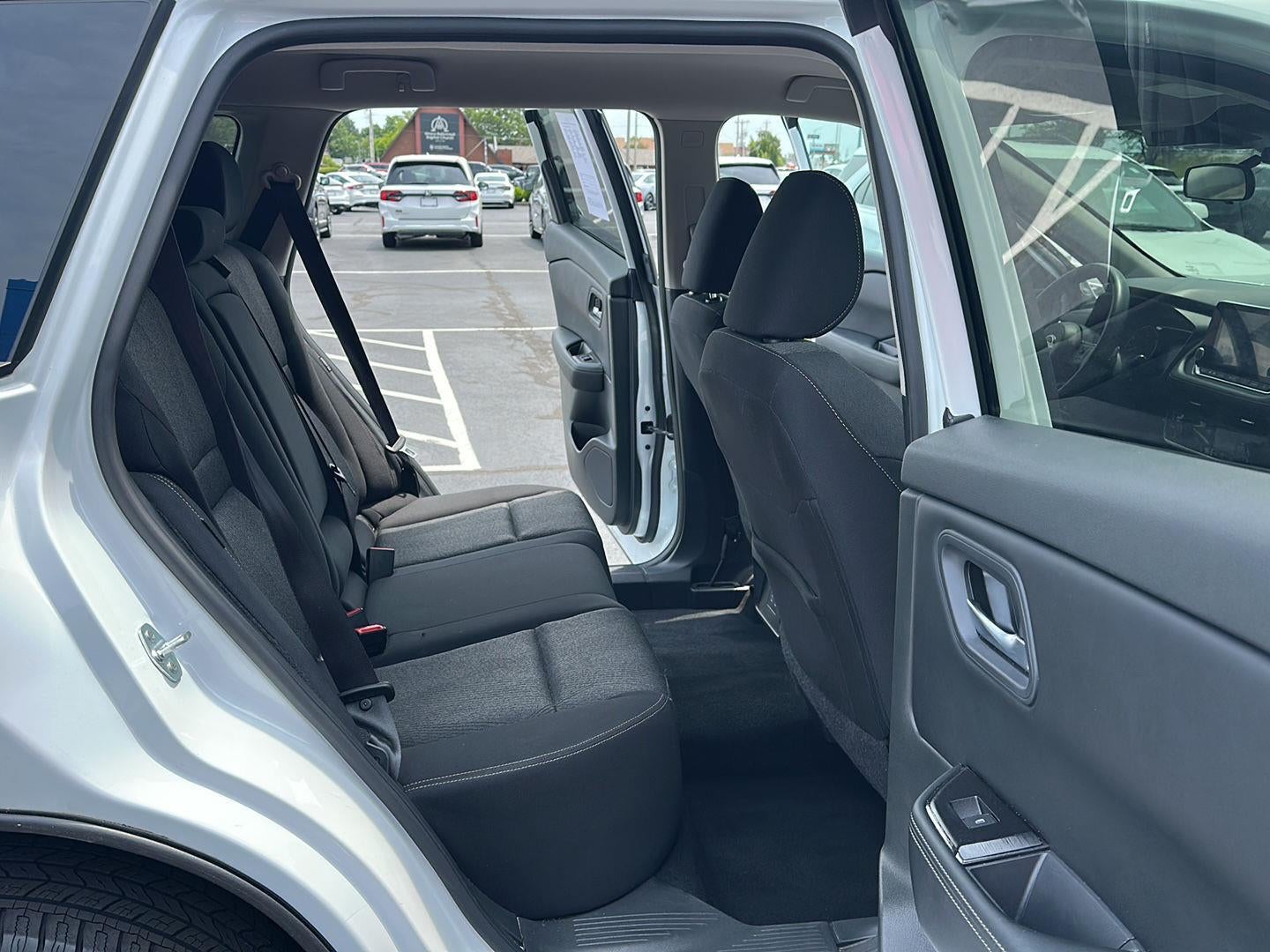 2024 Nissan Rogue SV
