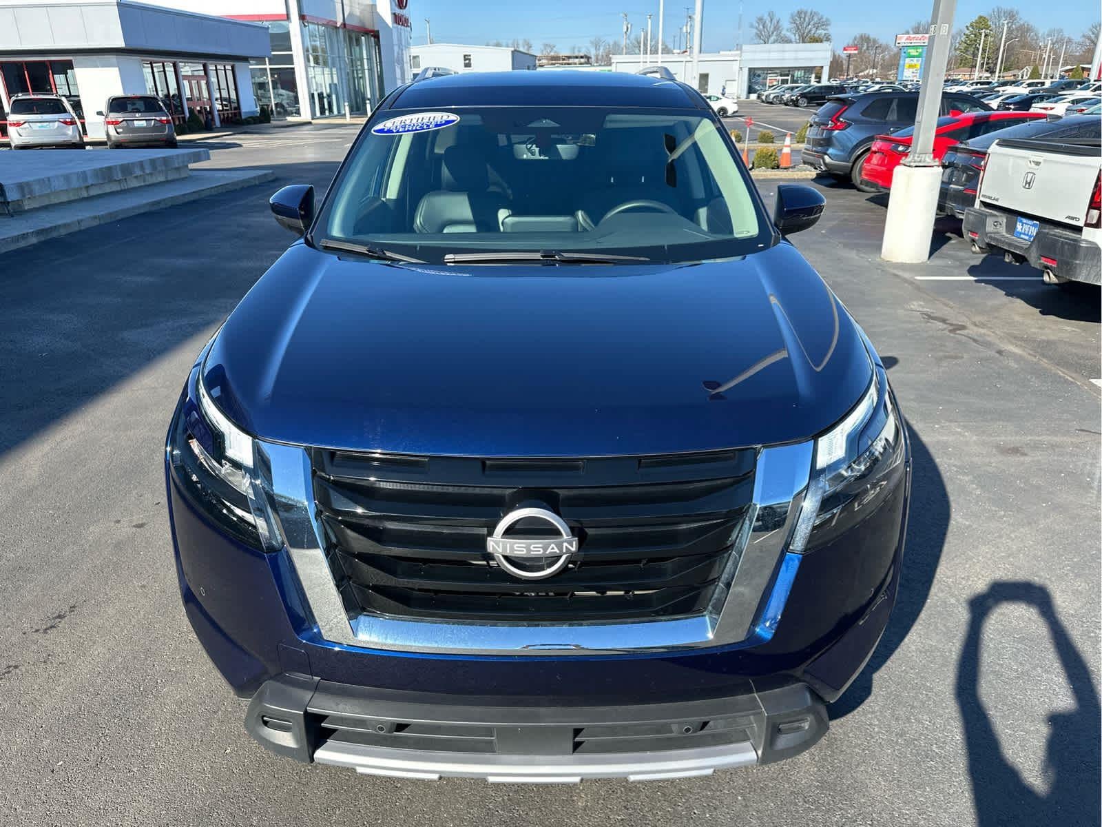 2025 Nissan PATHFINDER SL