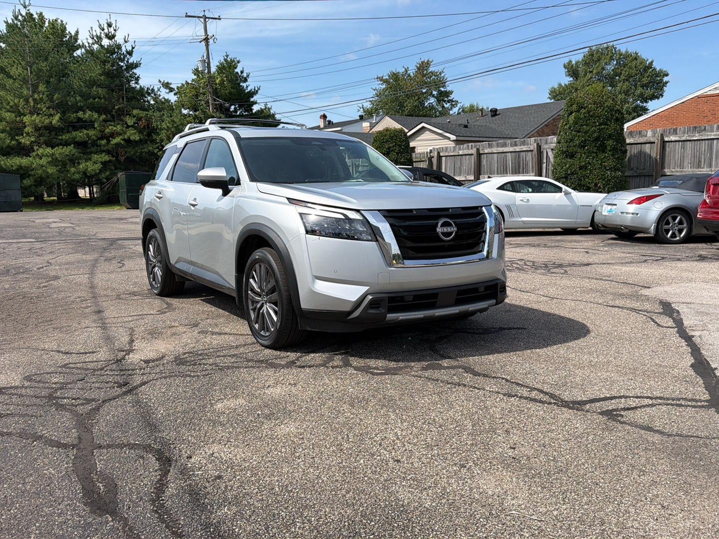 2025 Nissan Pathfinder SL
