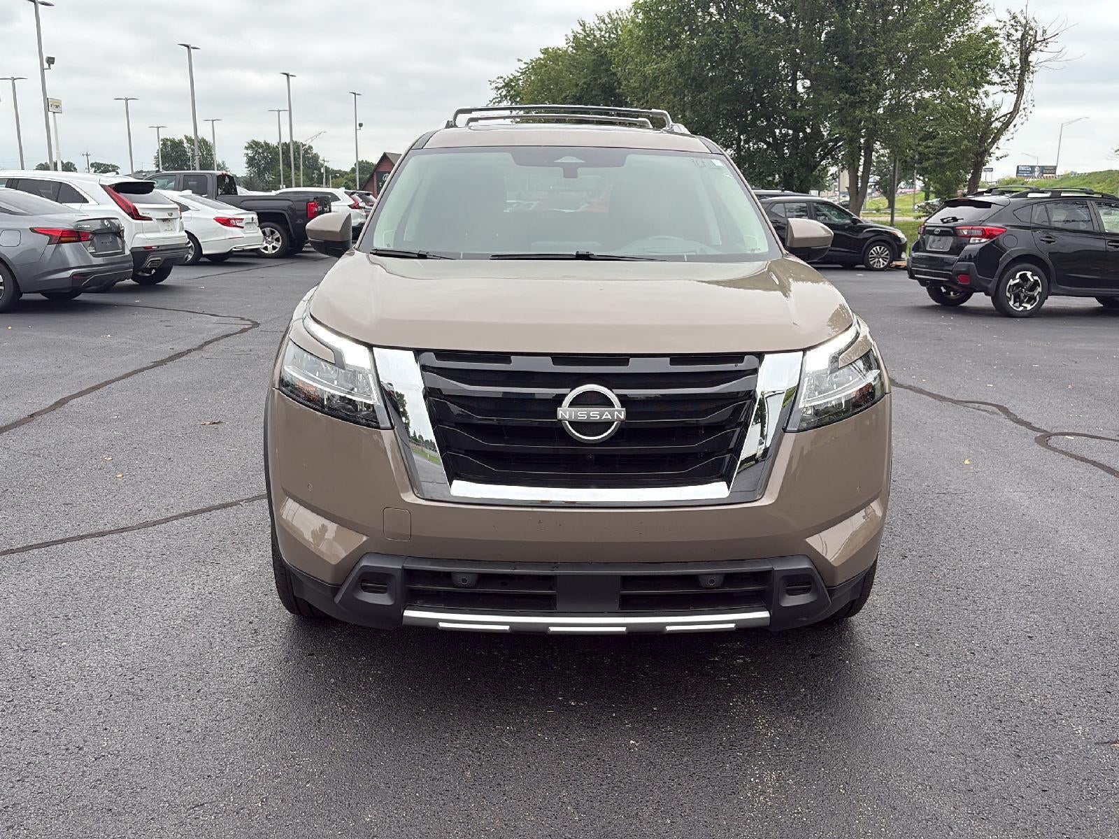 2024 Nissan Pathfinder Platinum