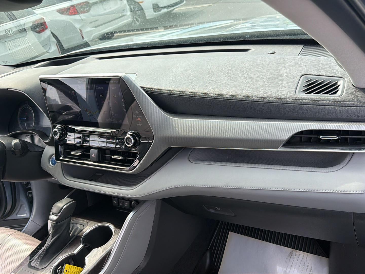 2021 Toyota Highlander Hybrid Platinum