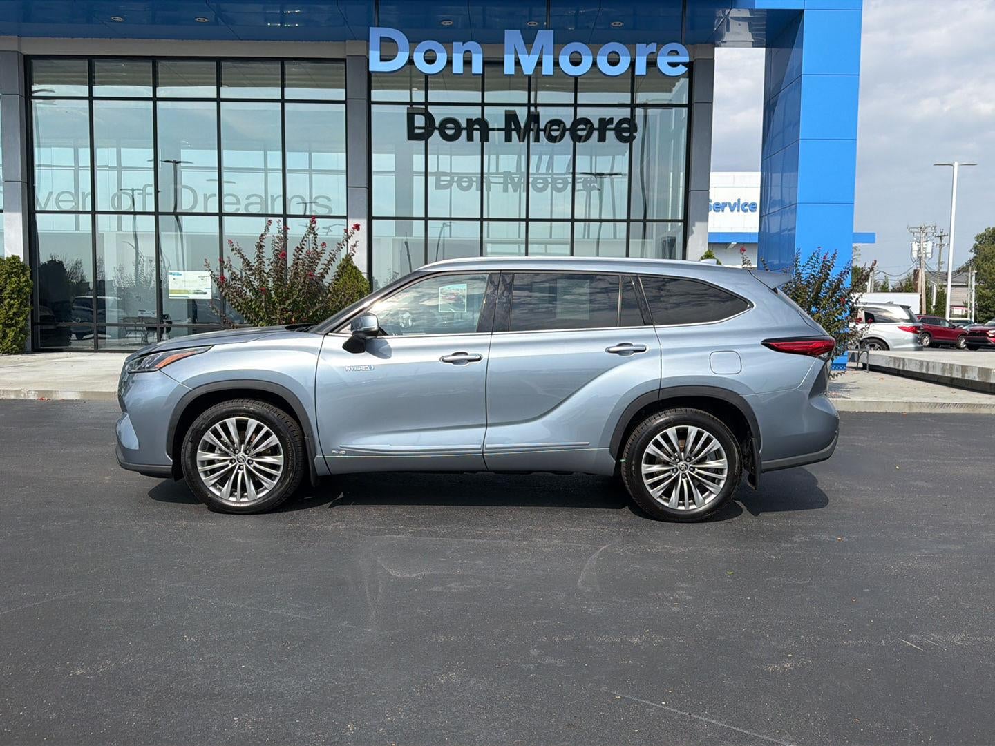 2021 Toyota Highlander Hybrid Platinum