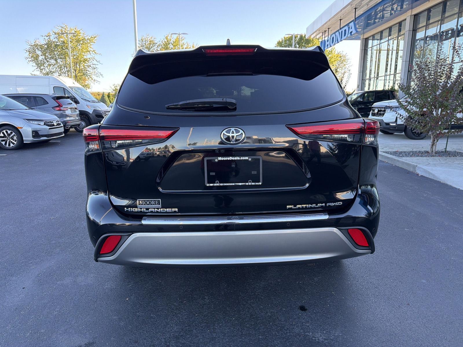 2022 Toyota Highlander Platinum