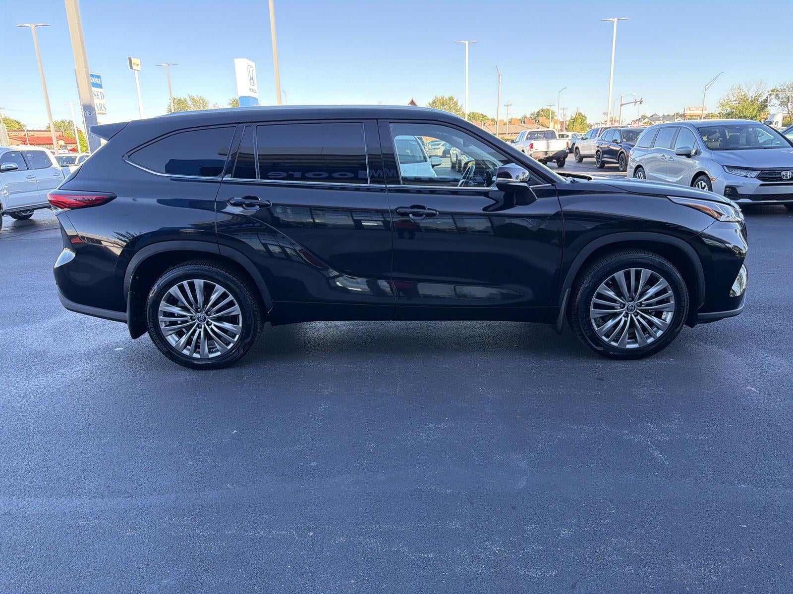 2022 Toyota Highlander Platinum