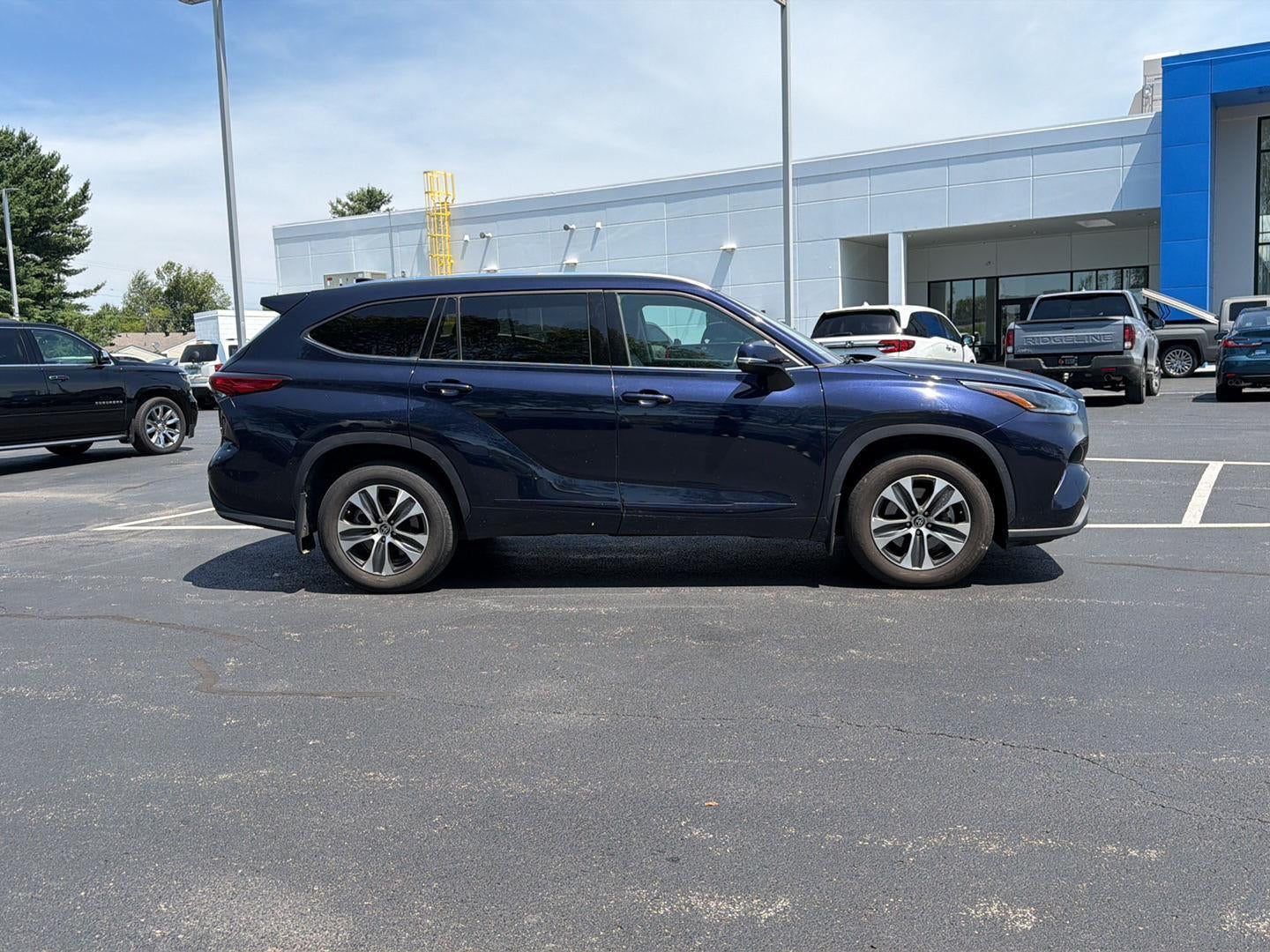 2021 TOYOTA TRUCK HIGHLANDER XLE