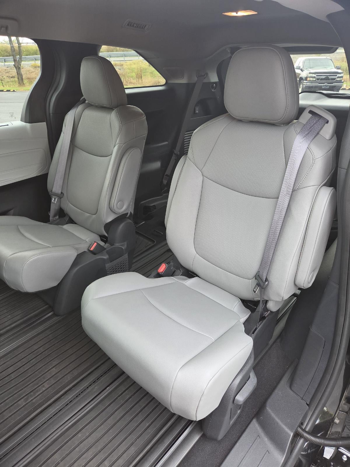 2025 Toyota Sienna XLE 7-Passenger
