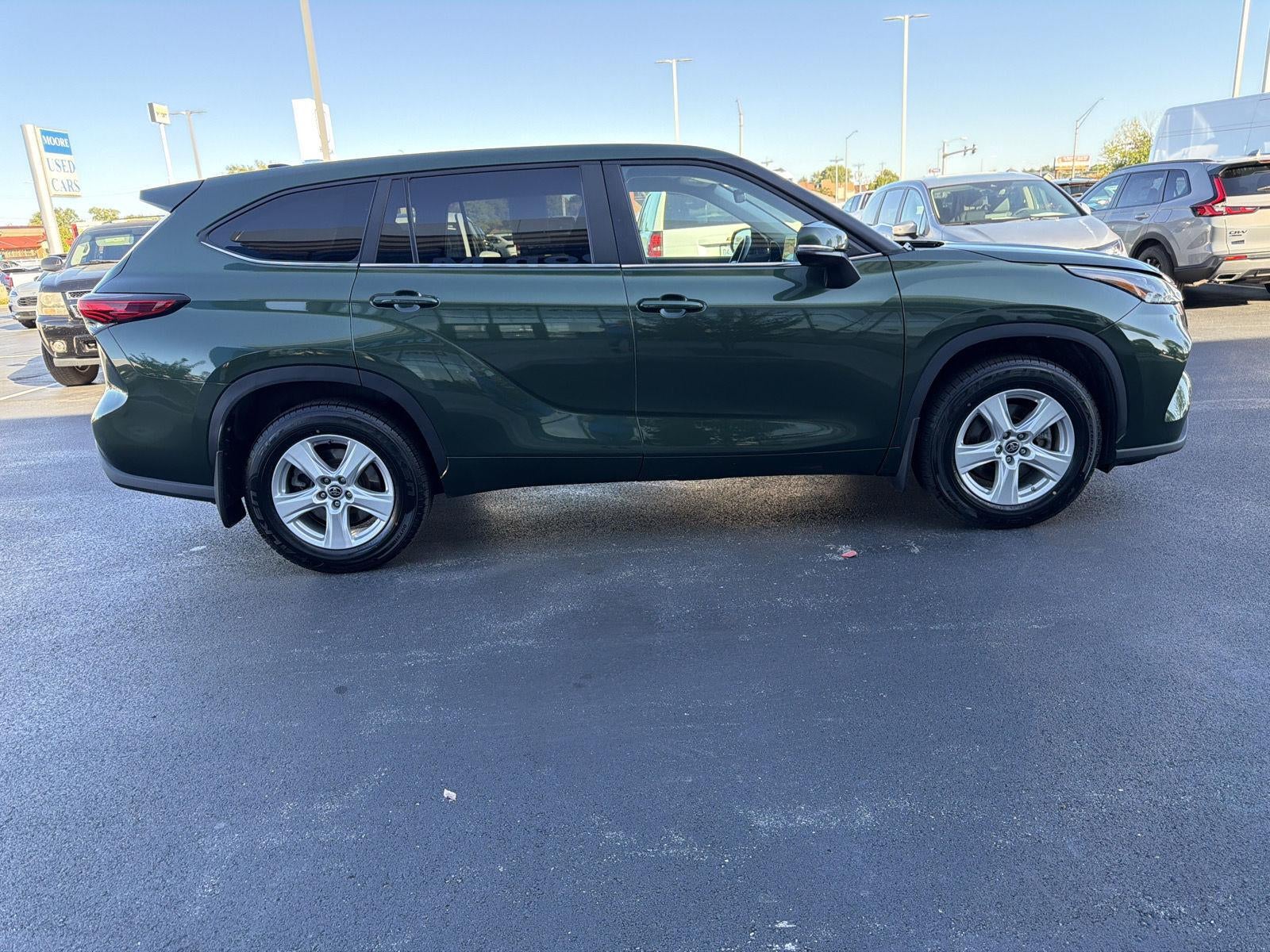 2023 Toyota Highlander LE