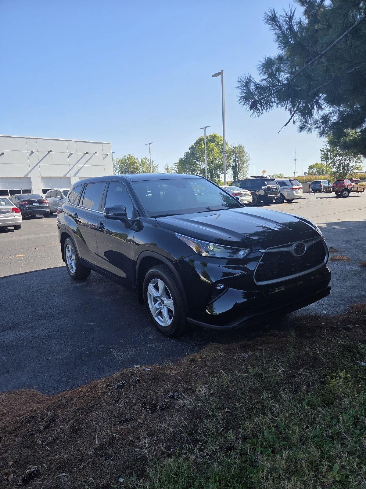 2025 Toyota Highlander LE