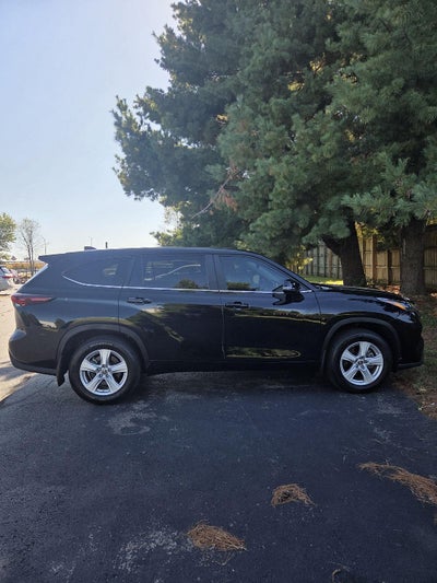 2025 Toyota Highlander LE