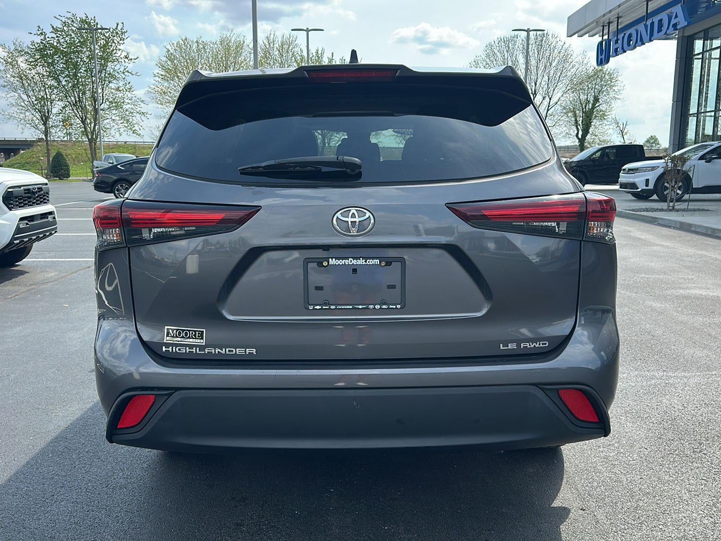 2024 Toyota Highlander LE