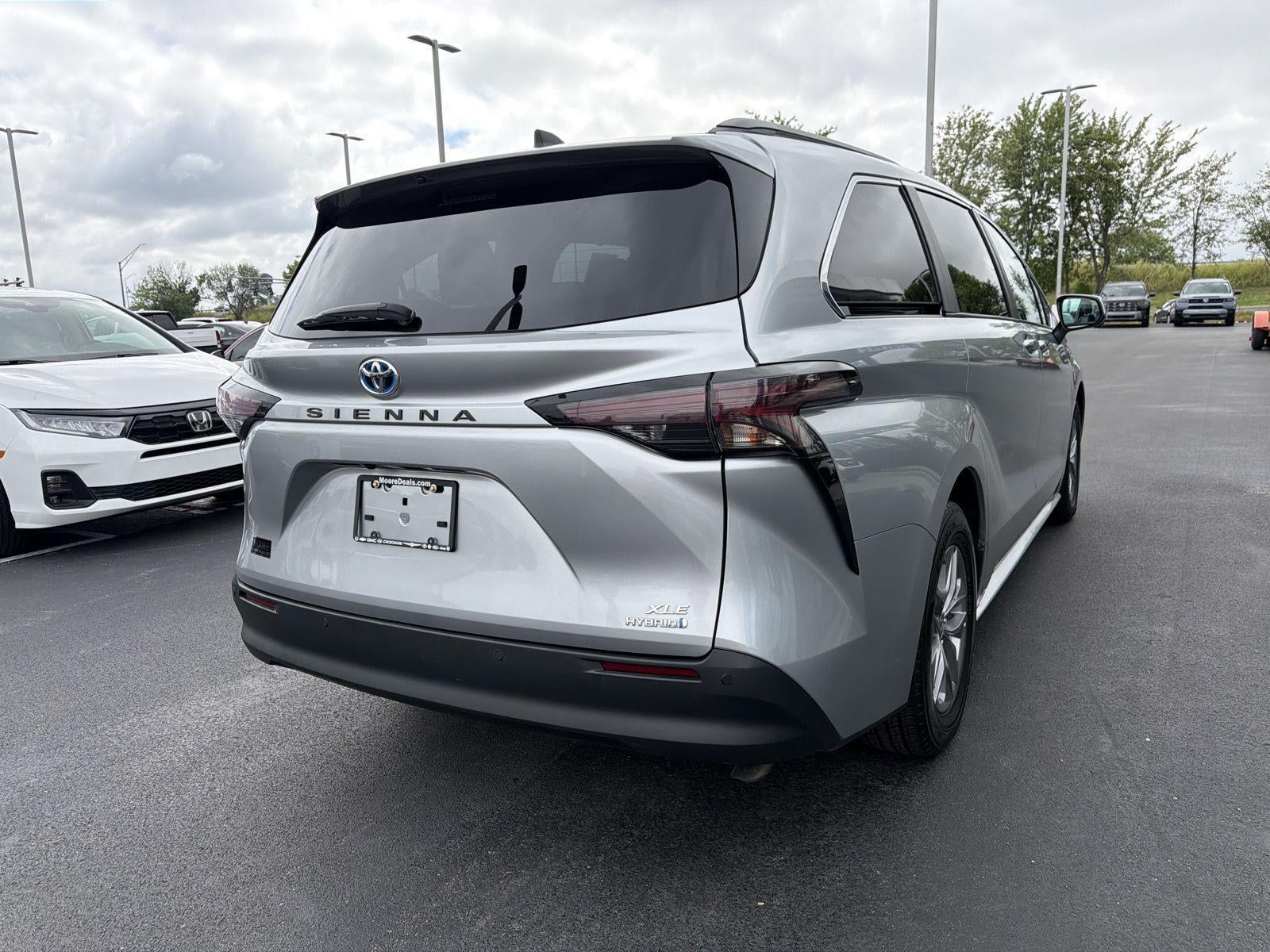 2024 Toyota Sienna XLE