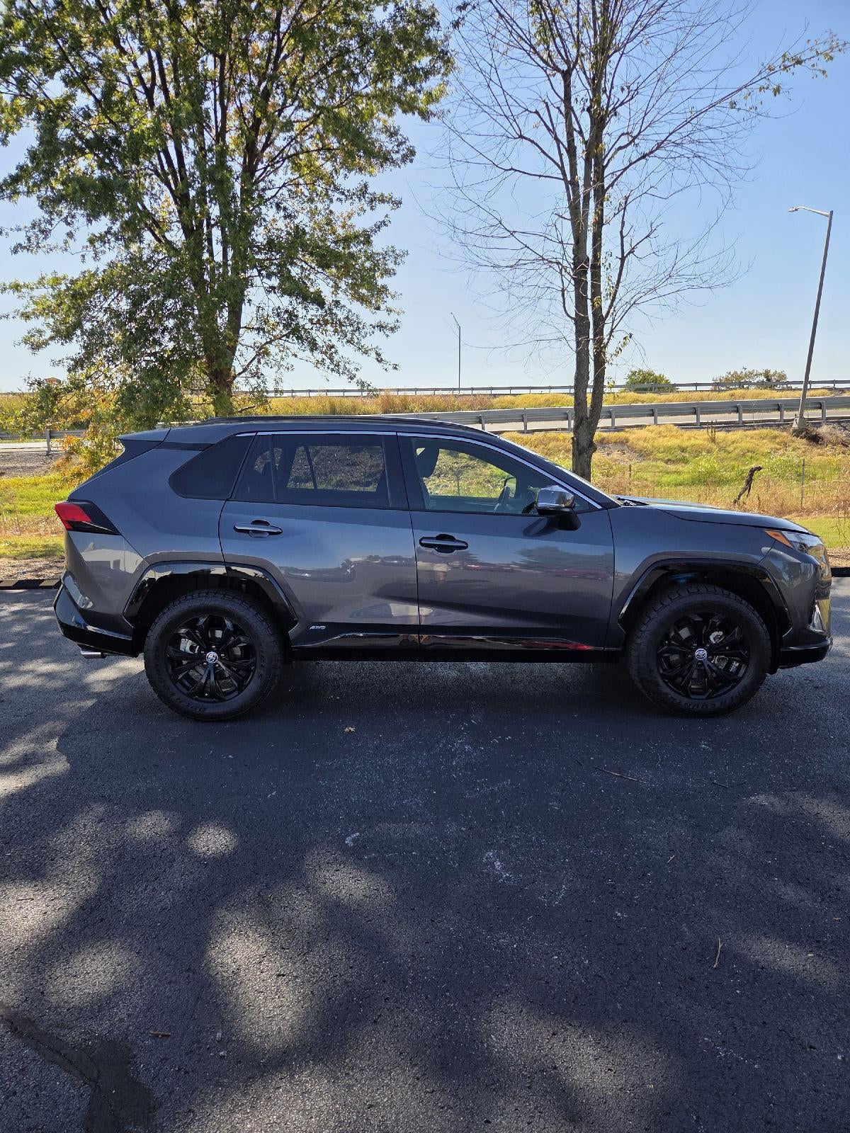 2023 Toyota RAV4 Hybrid SE