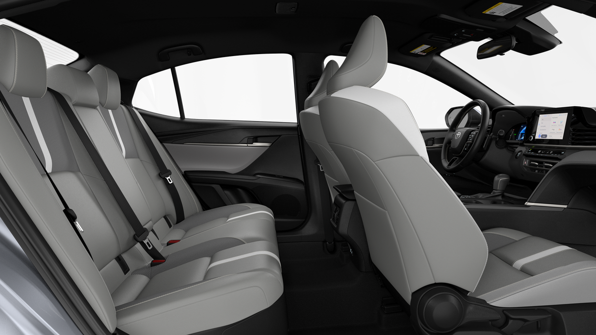 2026 Toyota Camry SE AWD