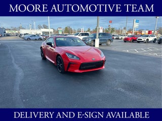 2026 Toyota GR86 Premium MT