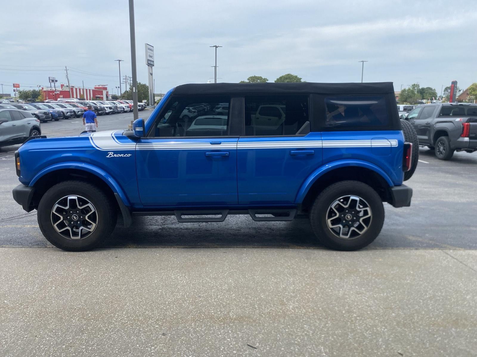 2022 Ford Bronco Base