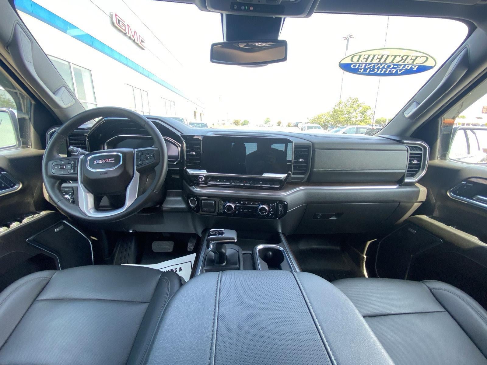 2024 GMC Sierra 1500 SLT