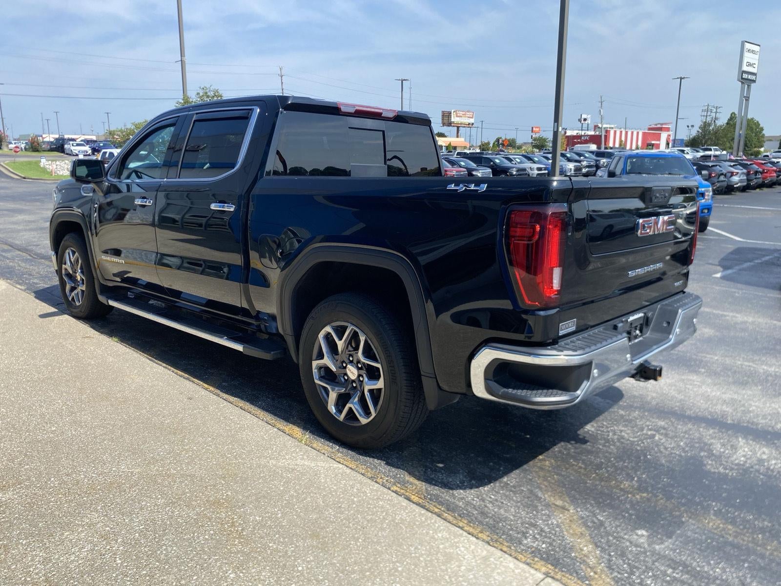 2024 GMC Sierra 1500 SLT