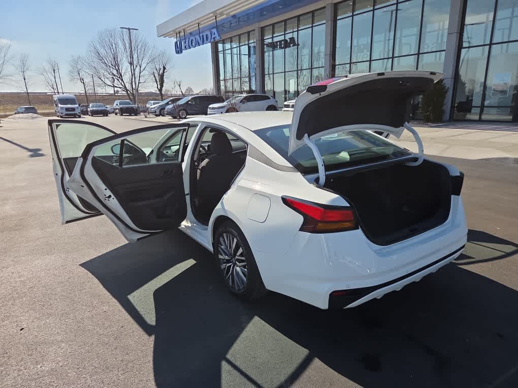 2025 Nissan Altima SV