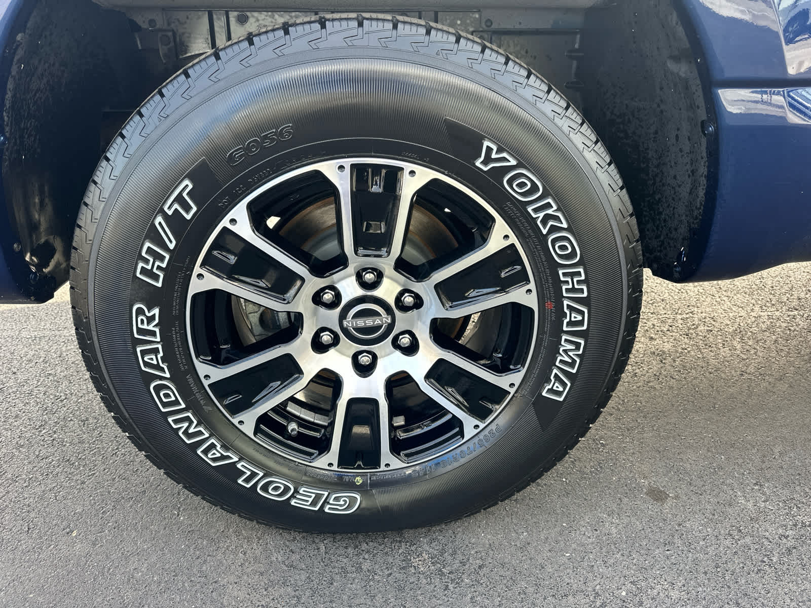 2023 Nissan Titan SV