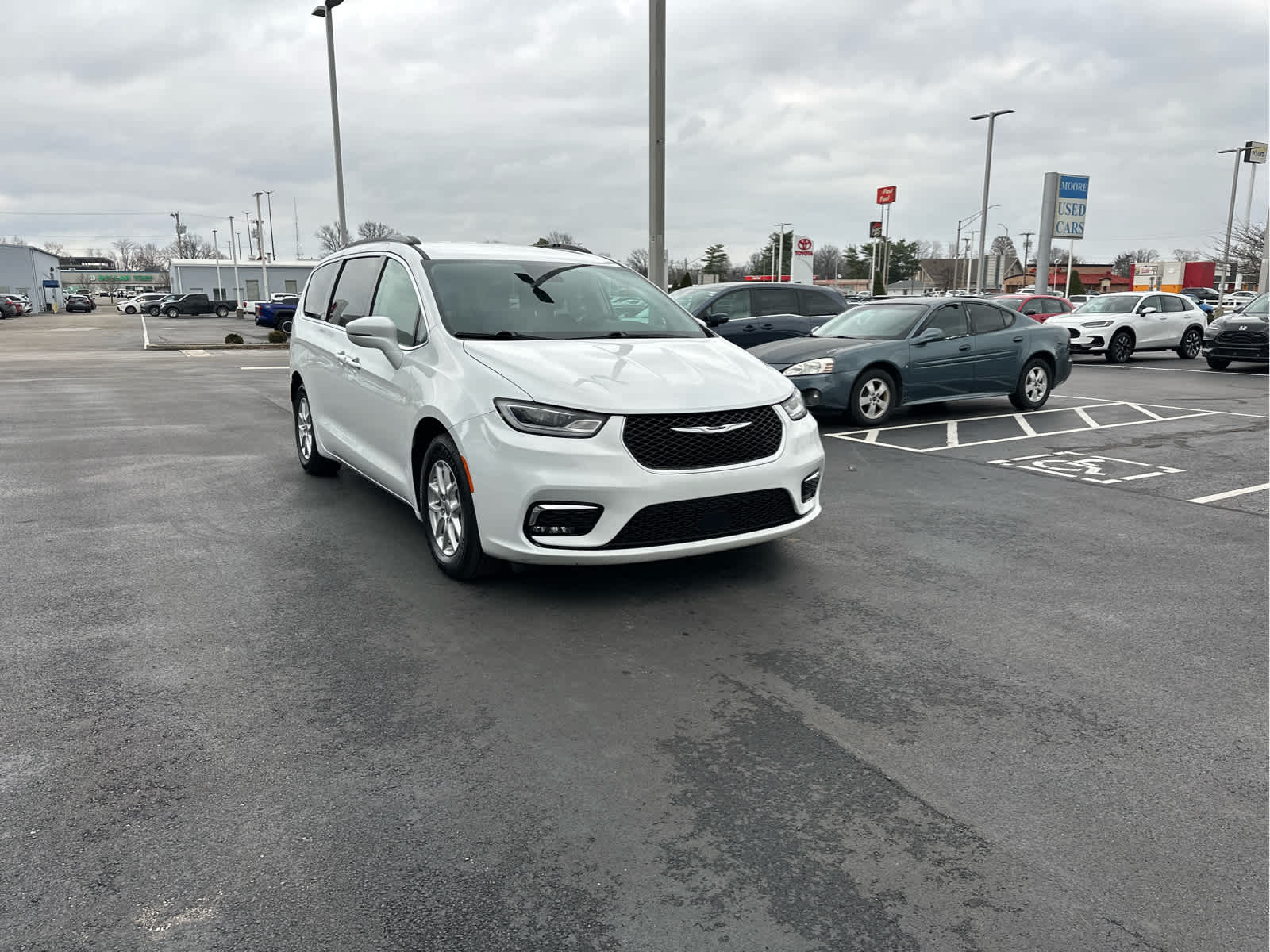 2022 Chrysler Pacifica Touring L