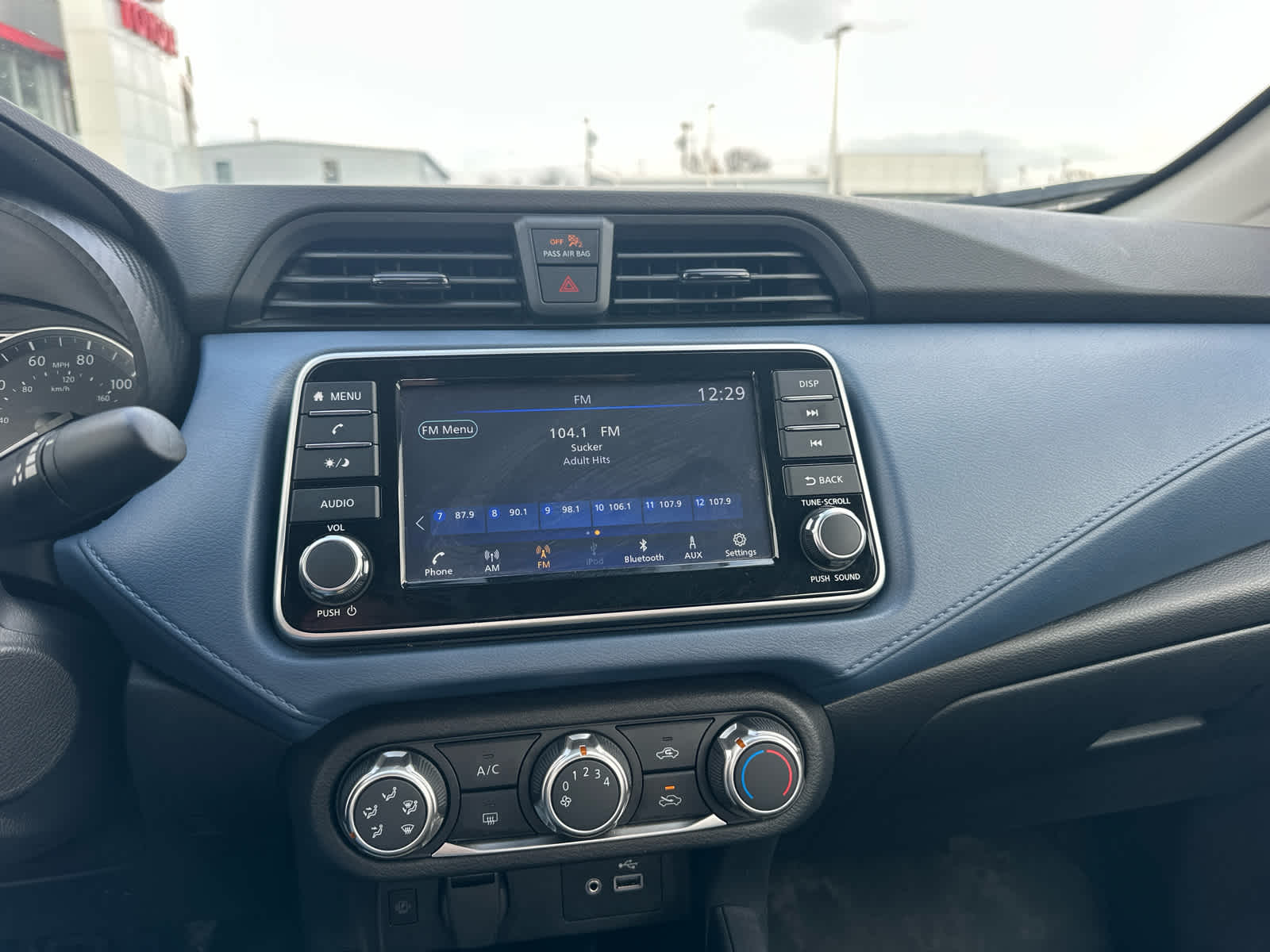 2025 Nissan Versa SV