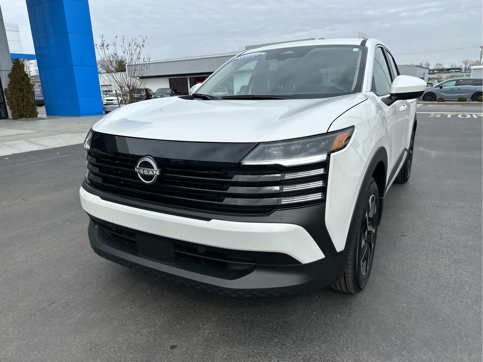 2025 Nissan Kicks SV