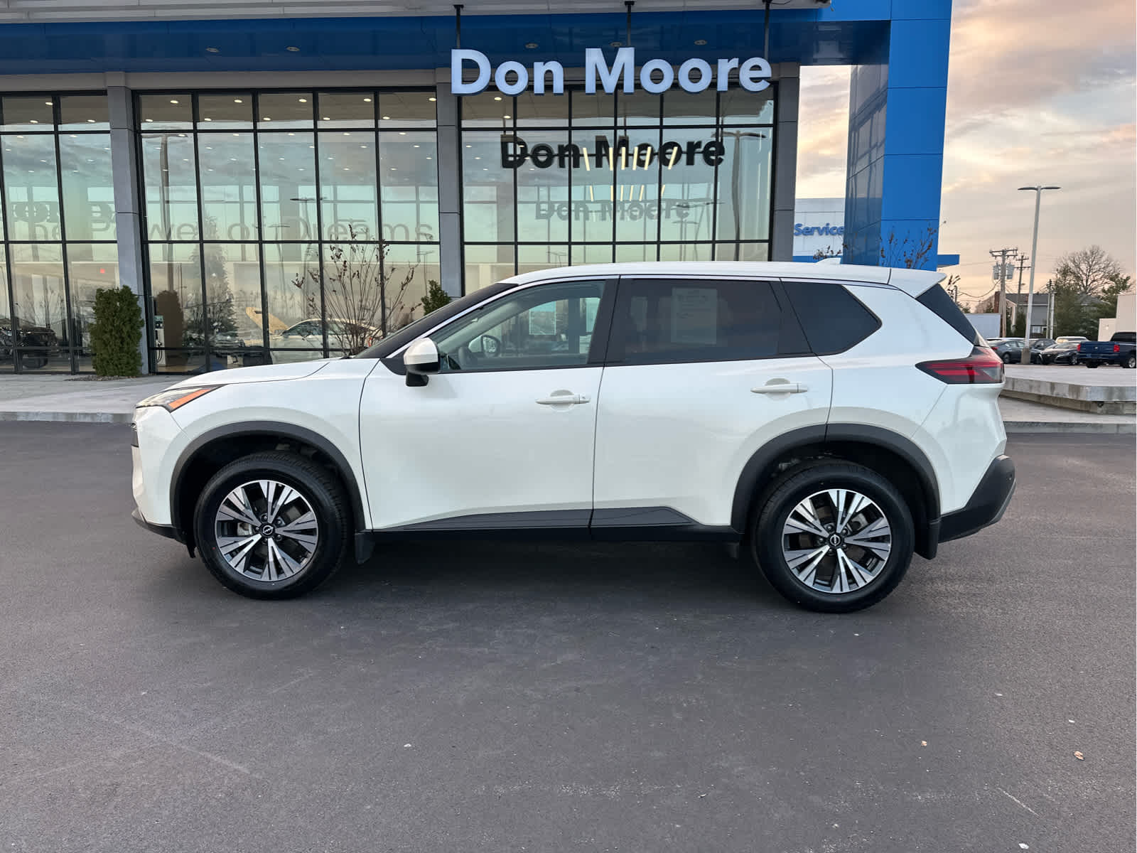 2023 Nissan Rogue SV