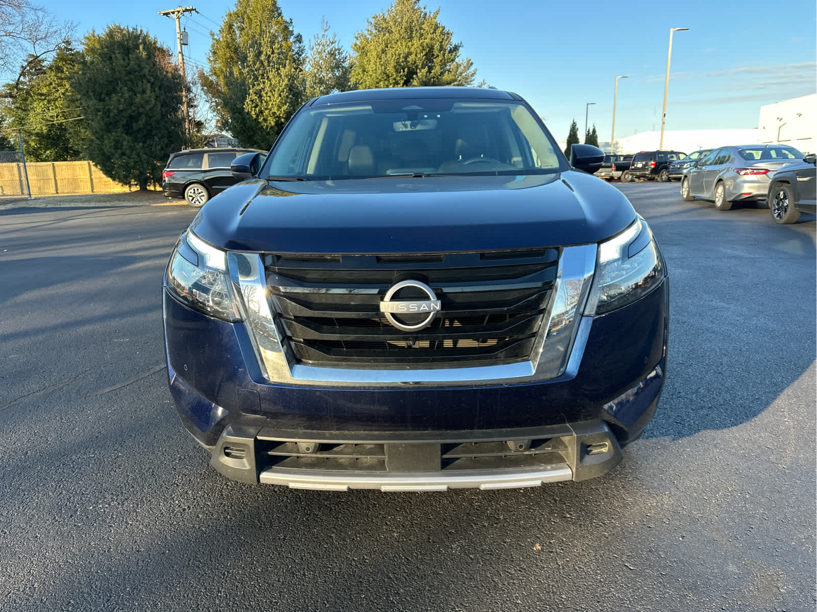 2025 Nissan Pathfinder SL