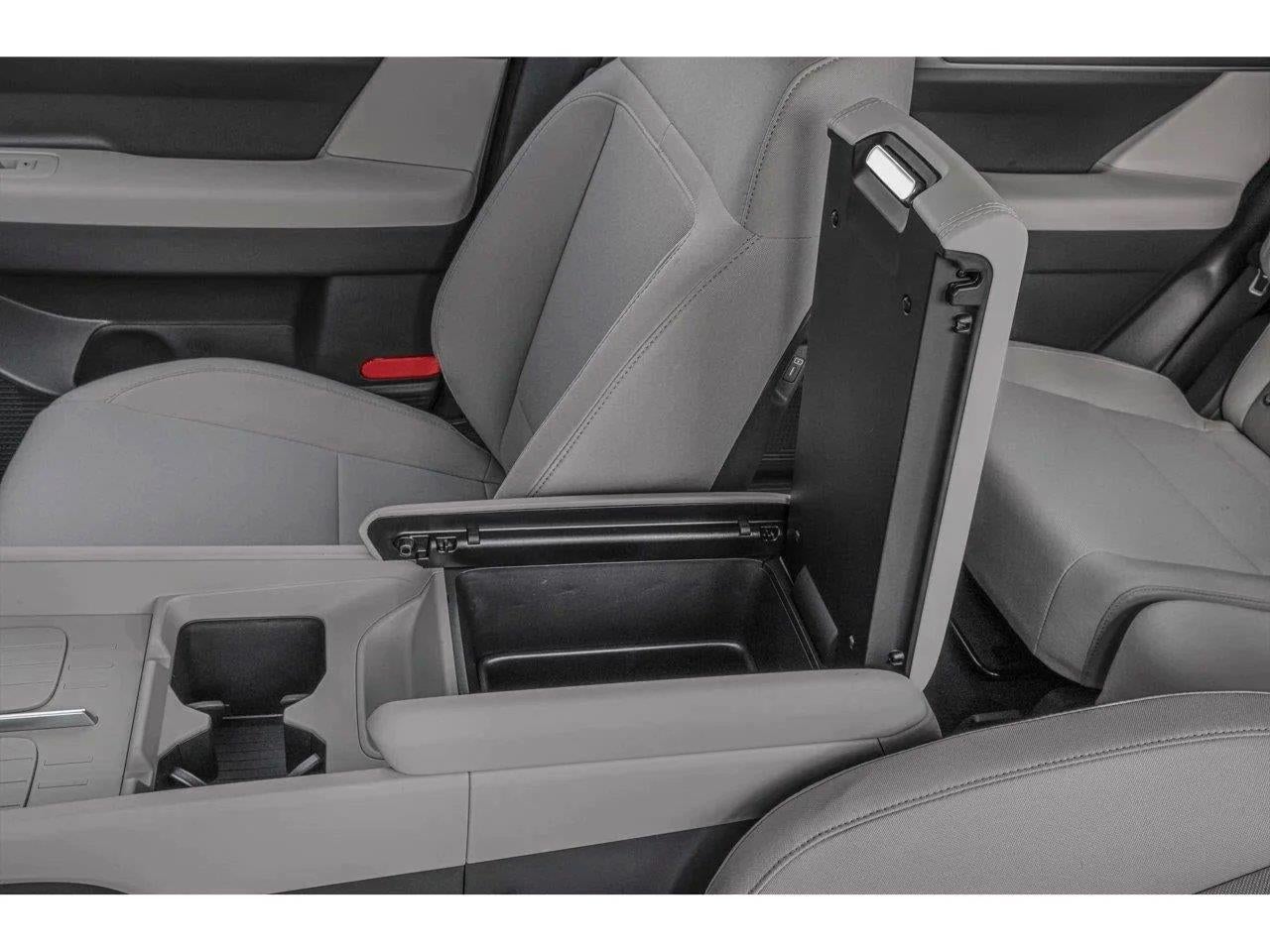 2027 Hyundai Santa Fe SE