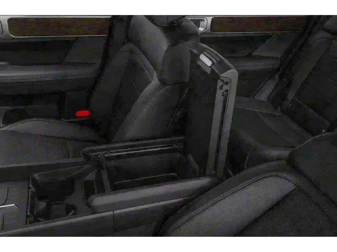 2027 Hyundai Santa Fe Limited 6P