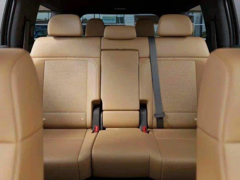 2027 Hyundai Santa Fe Limited 7P