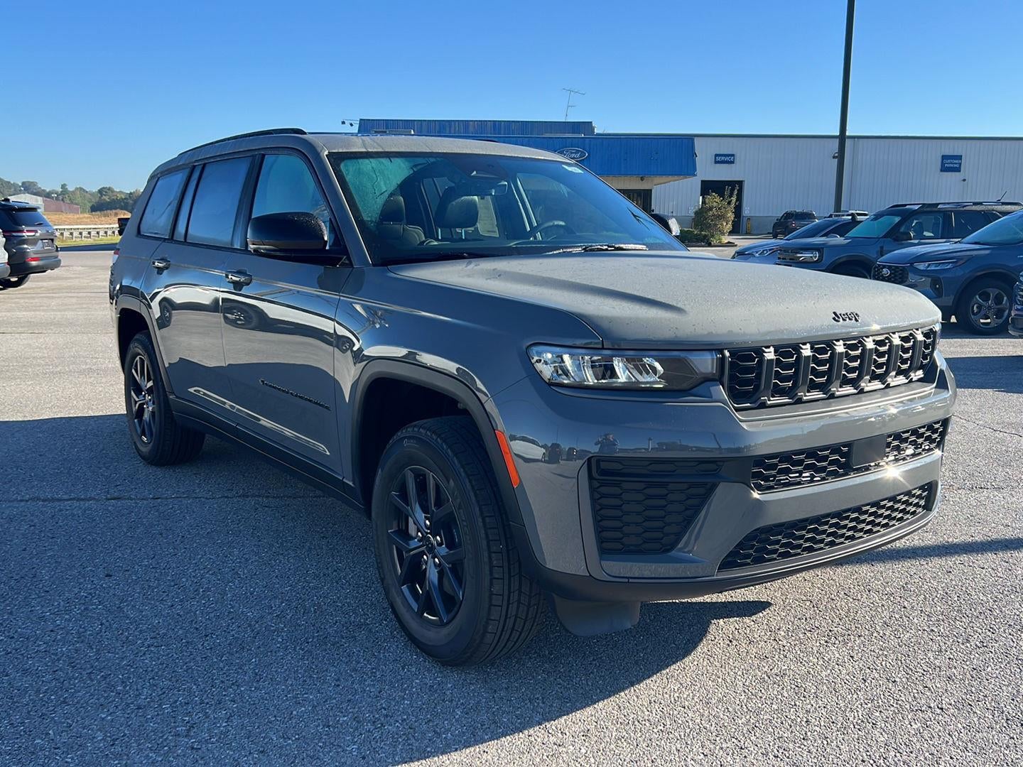 2027 Jeep Grand Cherokee L Laredo Altitude